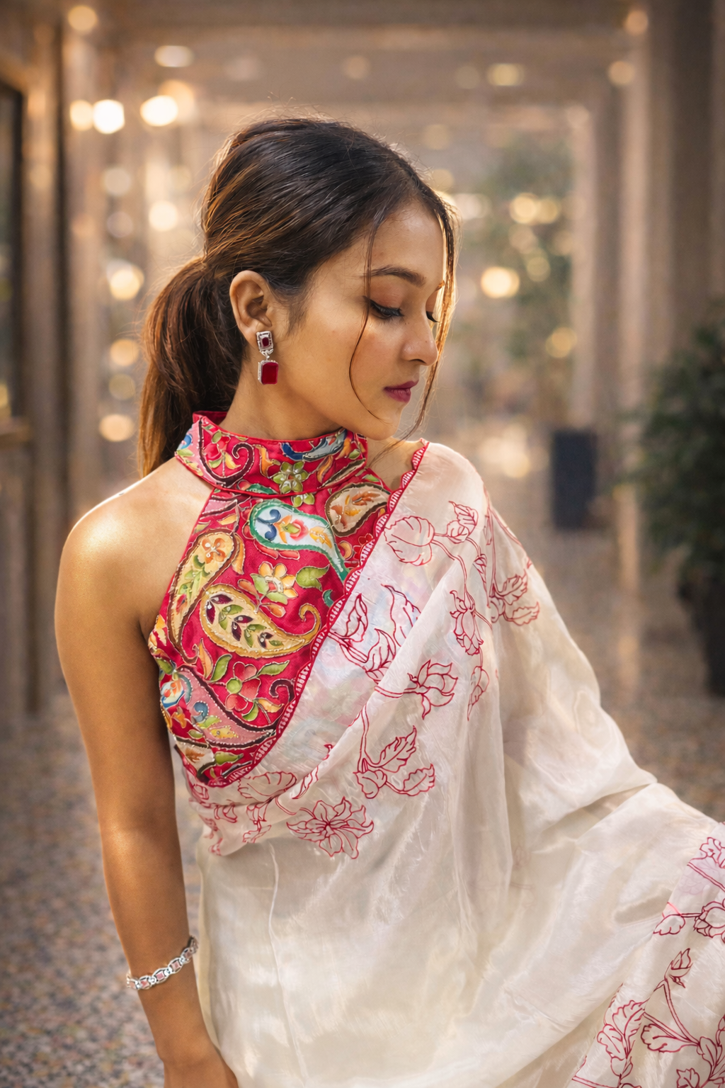 AURELIA BLANC Crepe Silk-Look Printed White Saree with Dual Blouse Set